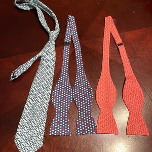 Boy’s Vineyard Vines silk ties
